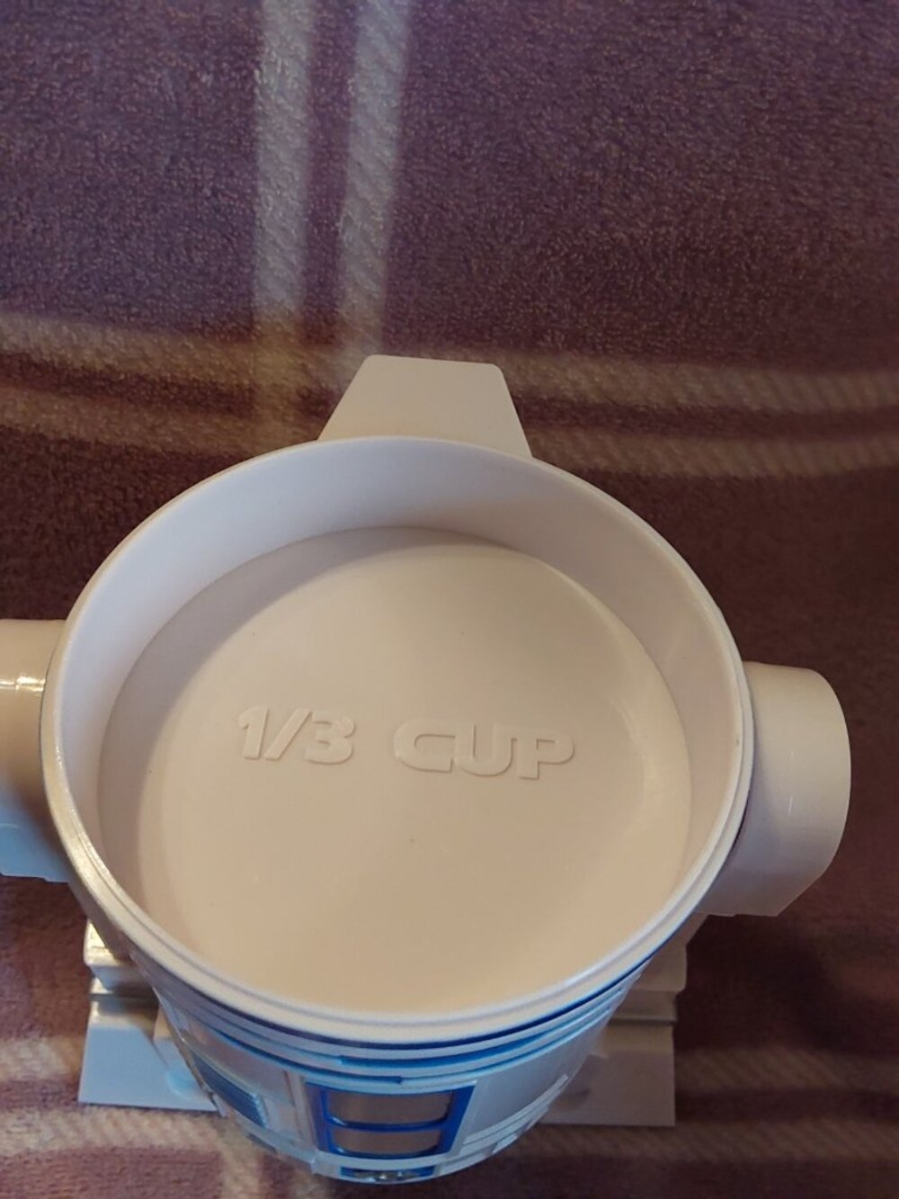 Star Wars R2-D2 Measuring Cups - Picture 5 of 11